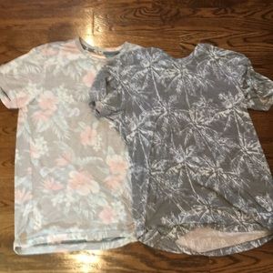 Two 2 sol angeles t shirts size large bundle